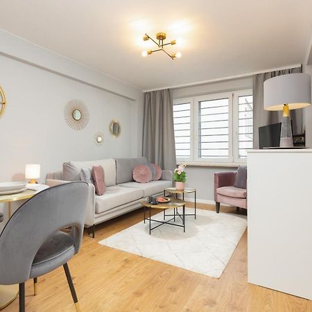 City Center Apartment Near The Vistula By Noclegi Renters 바르샤바 외부 사진
