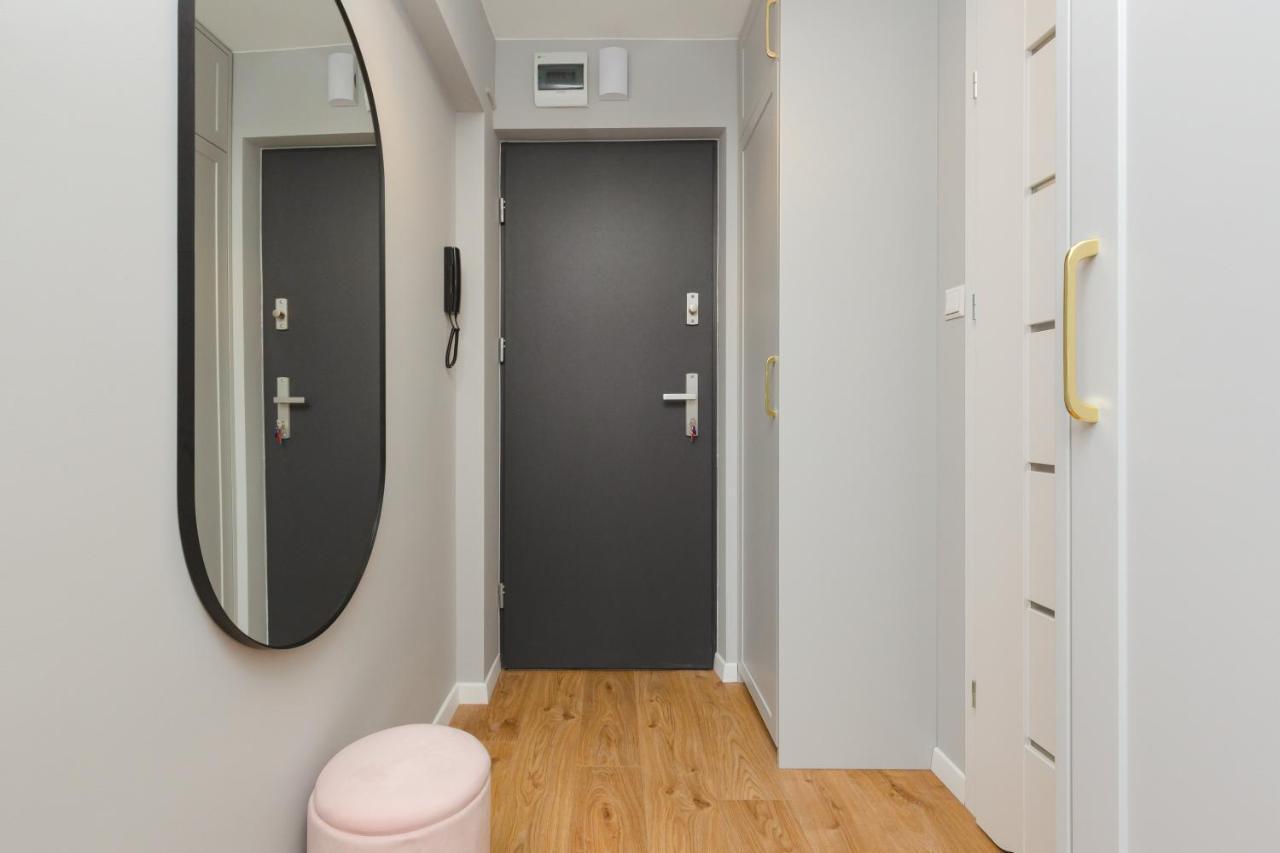 City Center Apartment Near The Vistula By Noclegi Renters 바르샤바 외부 사진